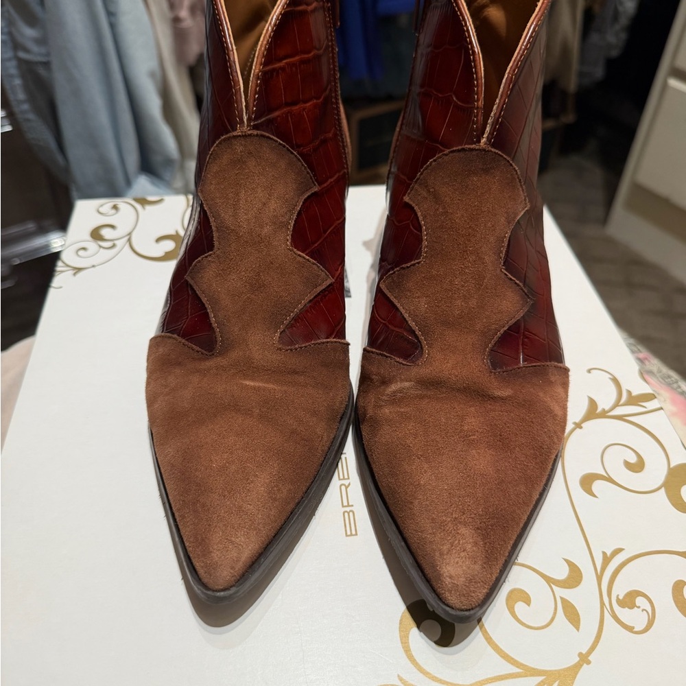 Boutique MMM Brown Ankle Booties